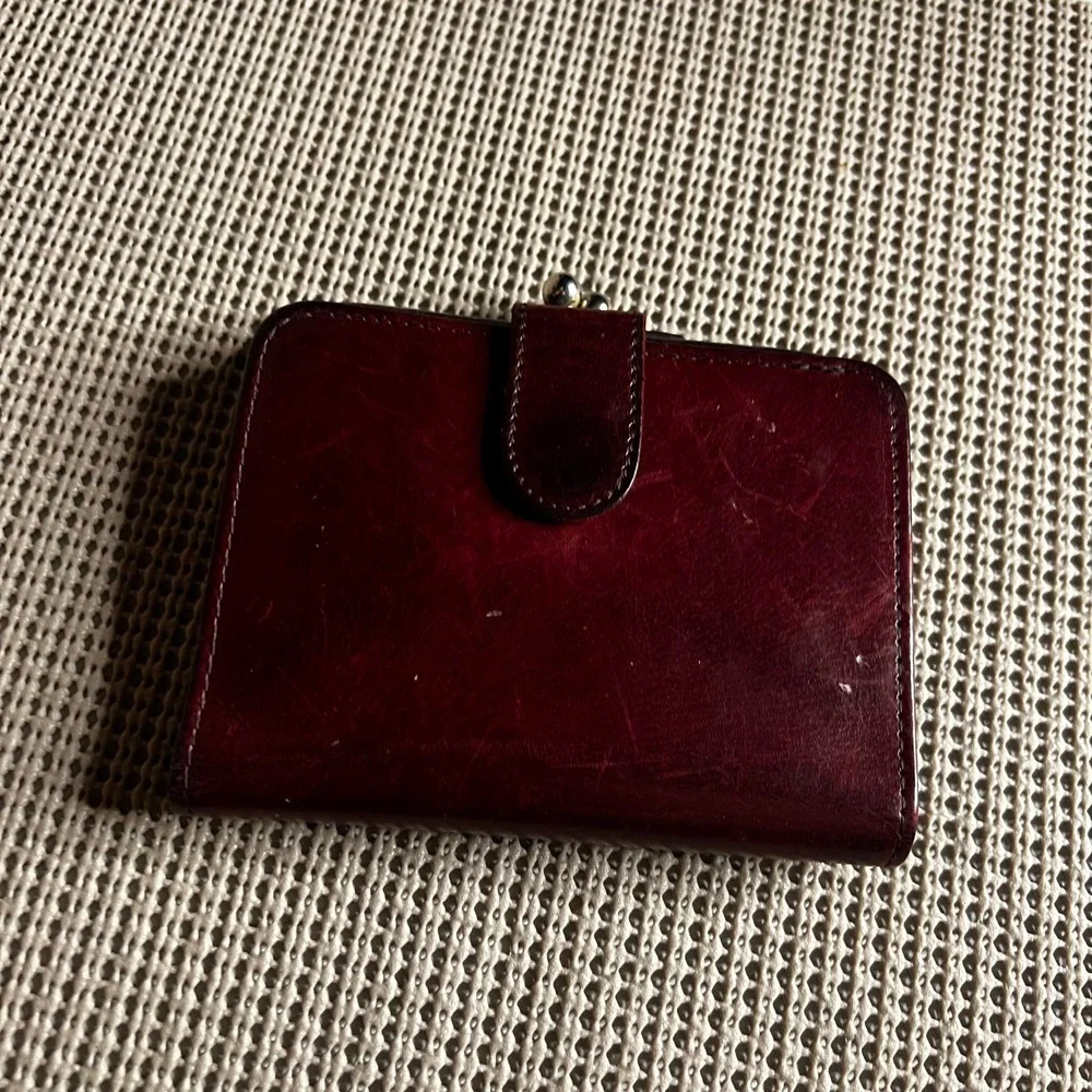 Vintage Coach Mahogany Leather Kiss Lock Bifold Wallet Dark Red Mahogany